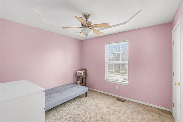 828 SW Country Hill Drive, Grain Valley, MO 64029