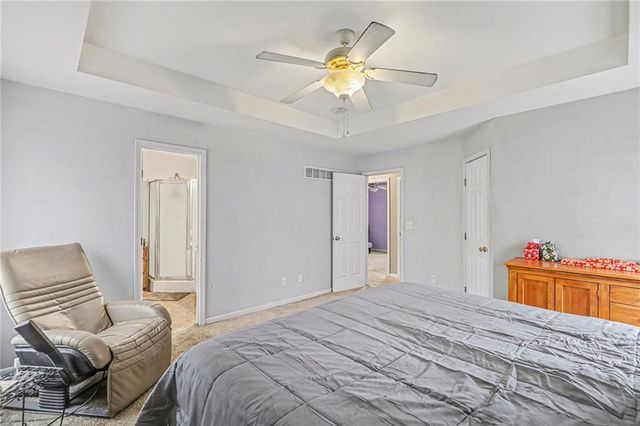 828 SW Country Hill Drive, Grain Valley, MO 64029