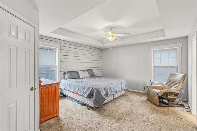 828 SW Country Hill Drive, Grain Valley, MO 64029