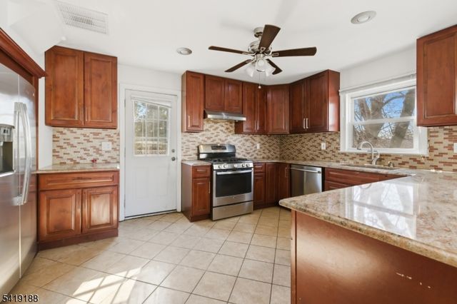 88 Columbus Ave, Belleville Twp., NJ 07109