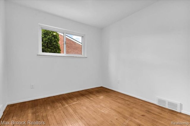 15447 Rudland Street, Roseville, MI 48066