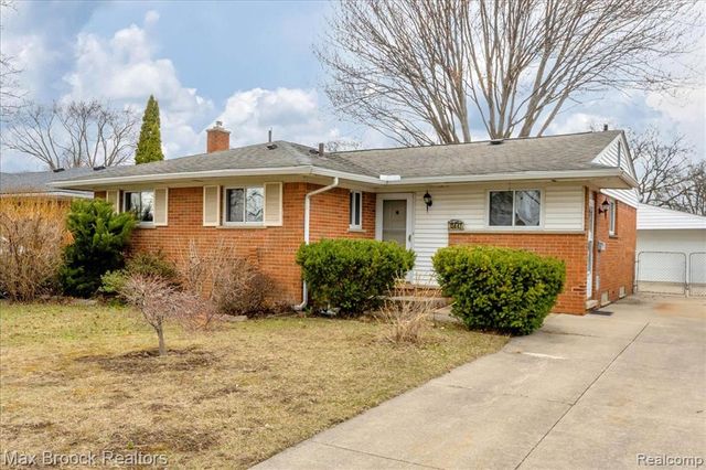 15447 Rudland Street, Roseville, MI 48066