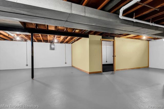 15447 Rudland Street, Roseville, MI 48066