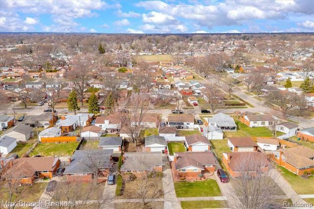 15447 Rudland Street, Roseville, MI 48066