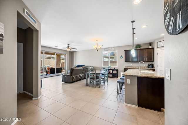12118 W HIDE Trail, Peoria, AZ 85383