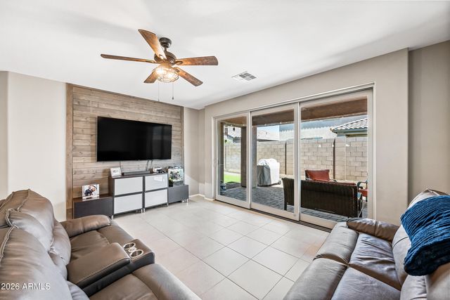 12118 W HIDE Trail, Peoria, AZ 85383