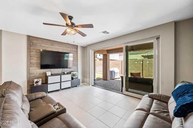 12118 W HIDE Trail, Peoria, AZ 85383