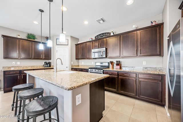 12118 W HIDE Trail, Peoria, AZ 85383