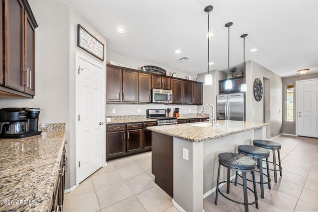 12118 W HIDE Trail, Peoria, AZ 85383