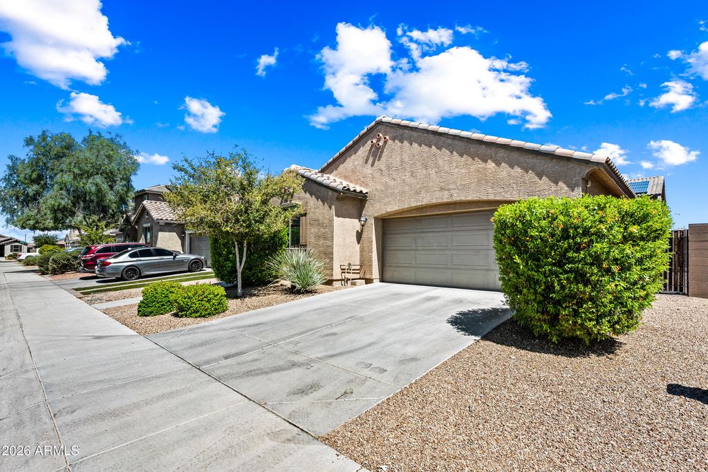 12118 W HIDE Trail, Peoria, AZ 85383
