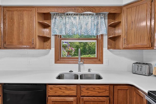 760 Scott Street, Oregon, WI 53575