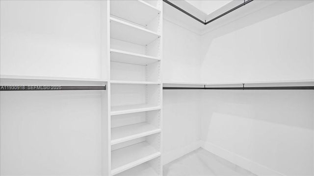 1125 DUTCHESS ST E, Lehigh Acres, FL 33974