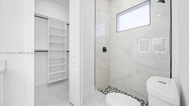 1125 DUTCHESS ST E, Lehigh Acres, FL 33974