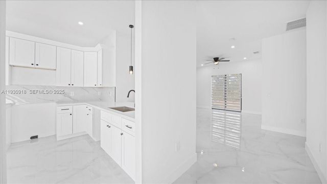 1125 DUTCHESS ST E, Lehigh Acres, FL 33974