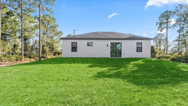 1125 DUTCHESS ST E, Lehigh Acres, FL 33974