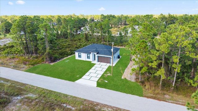 1125 DUTCHESS ST E, Lehigh Acres, FL 33974