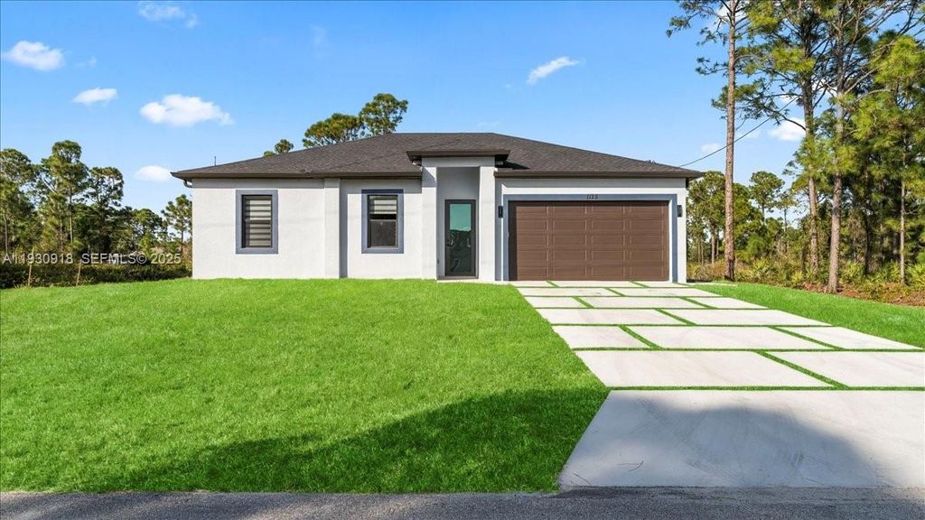 1125 DUTCHESS ST E, Lehigh Acres, FL 33974