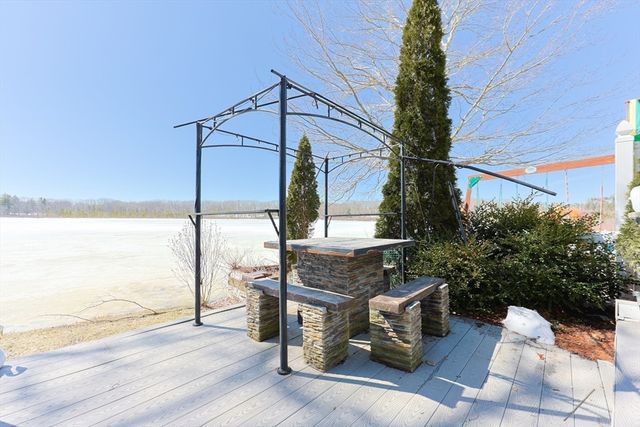 207 White Pond Road, Lancaster, MA 01523