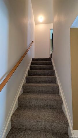 40 Pine Tree Ridge Drive 2, Waterford, MI 48327