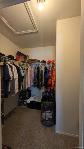 40 Pine Tree Ridge Drive 2, Waterford, MI 48327