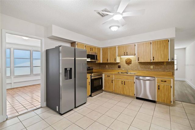 1028 LILLIAN STREET, Venice, FL 34285