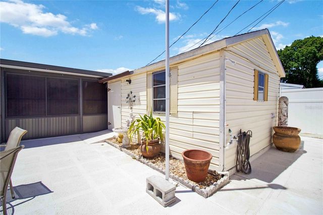 1028 LILLIAN STREET, Venice, FL 34285