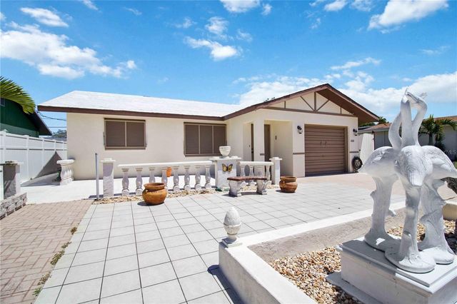 1028 LILLIAN STREET, Venice, FL 34285