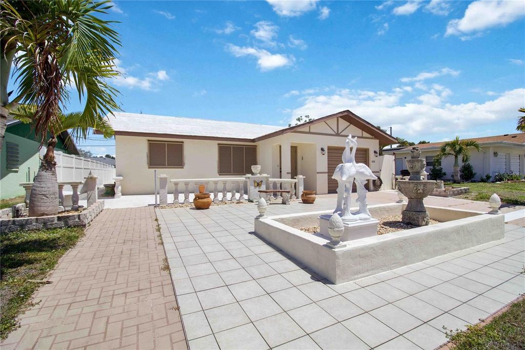 1028 LILLIAN STREET, Venice, FL 34285