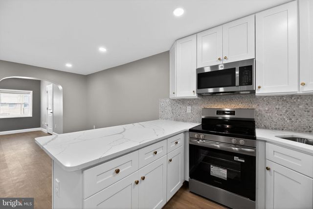 6728 GUYER AVE, Philadelphia, PA 19142