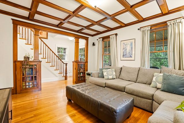 26 Leach Ln, Natick, MA 01760