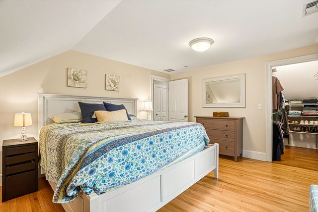 26 Leach Ln, Natick, MA 01760