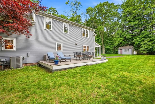 26 Leach Ln, Natick, MA 01760
