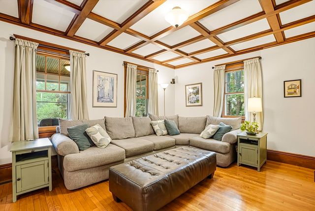 26 Leach Ln, Natick, MA 01760
