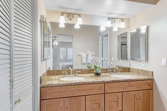 2511 E OREGON Avenue, Phoenix, AZ 85016