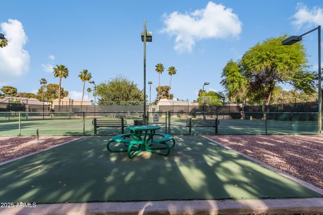 2511 E OREGON Avenue, Phoenix, AZ 85016