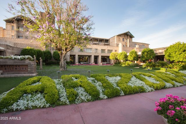 2511 E OREGON Avenue, Phoenix, AZ 85016