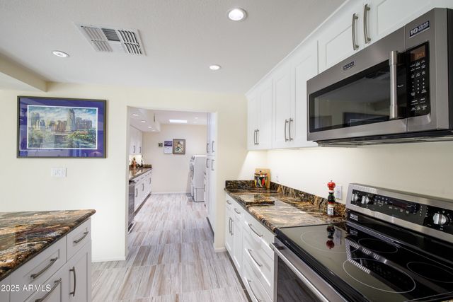 2511 E OREGON Avenue, Phoenix, AZ 85016