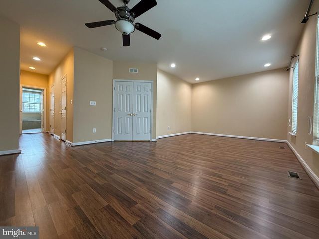 22949 FANSHAW SQ, Brambleton, VA 20148