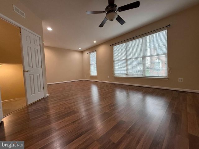 22949 FANSHAW SQ, Brambleton, VA 20148