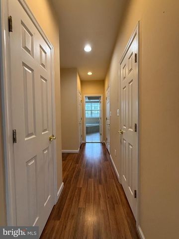 22949 FANSHAW SQ, Brambleton, VA 20148