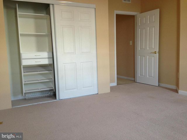 22949 FANSHAW SQ, Brambleton, VA 20148