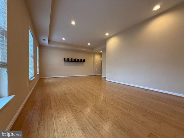 22949 FANSHAW SQ, Brambleton, VA 20148