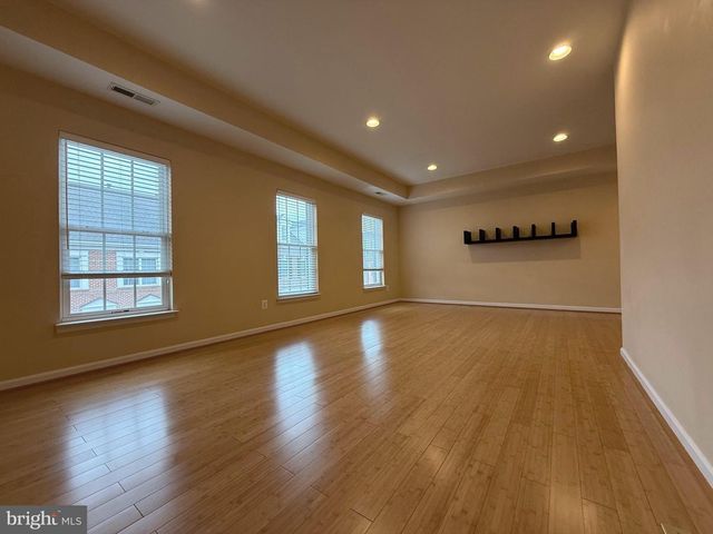 22949 FANSHAW SQ, Brambleton, VA 20148