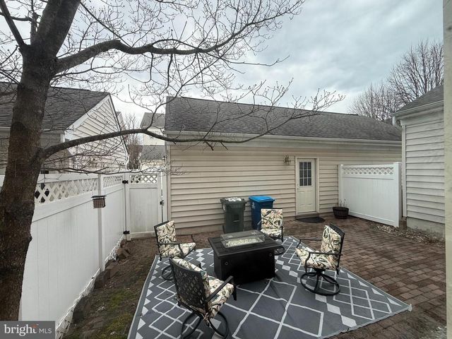 22949 FANSHAW SQ, Brambleton, VA 20148