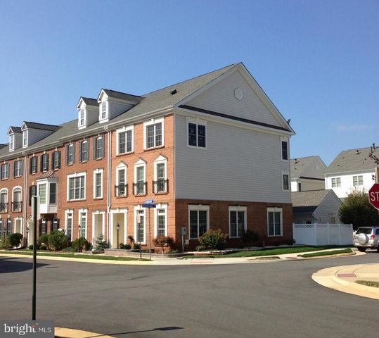 22949 FANSHAW SQ, Brambleton, VA 20148