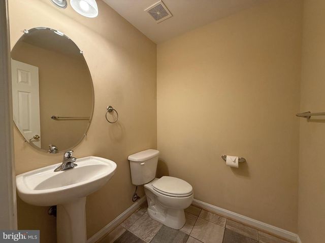 22949 FANSHAW SQ, Brambleton, VA 20148