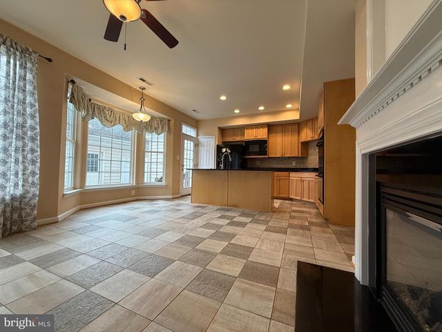 22949 FANSHAW SQ, Brambleton, VA 20148