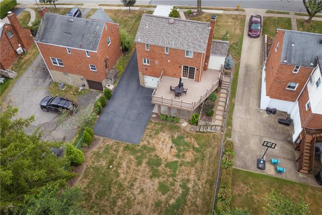 104 Seneca Dr, Mt Lebanon, PA 15228