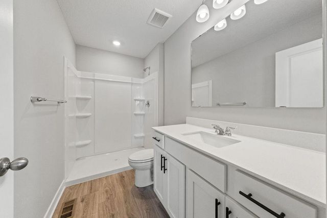 2278 LaTour Drive, Shakopee, MN 55379