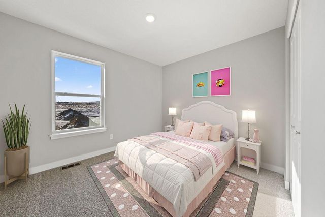 2278 LaTour Drive, Shakopee, MN 55379